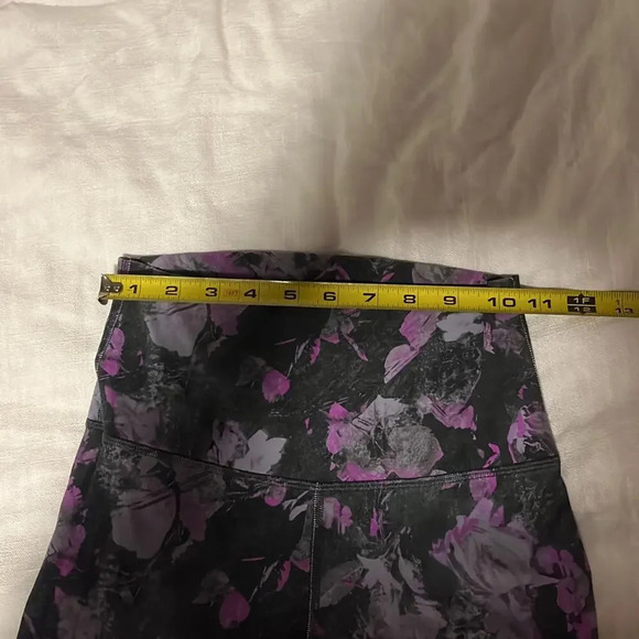 Lululemon Purple Floral Align 25in Leggings 4 - Picture 7 of 10